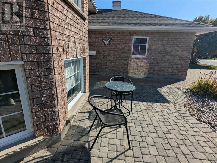 Property Photo:  1676 Agincourt Avenue  ON P3A 5Y1 