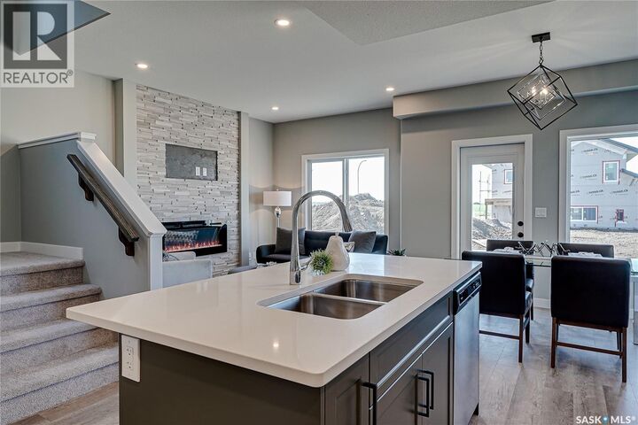 Property Photo:  463 Doran Crescent  SK S7V 1W2 