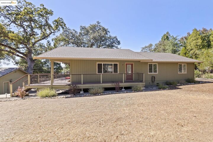 Property Photo: 20631 Nob Hill Cir CA 95321