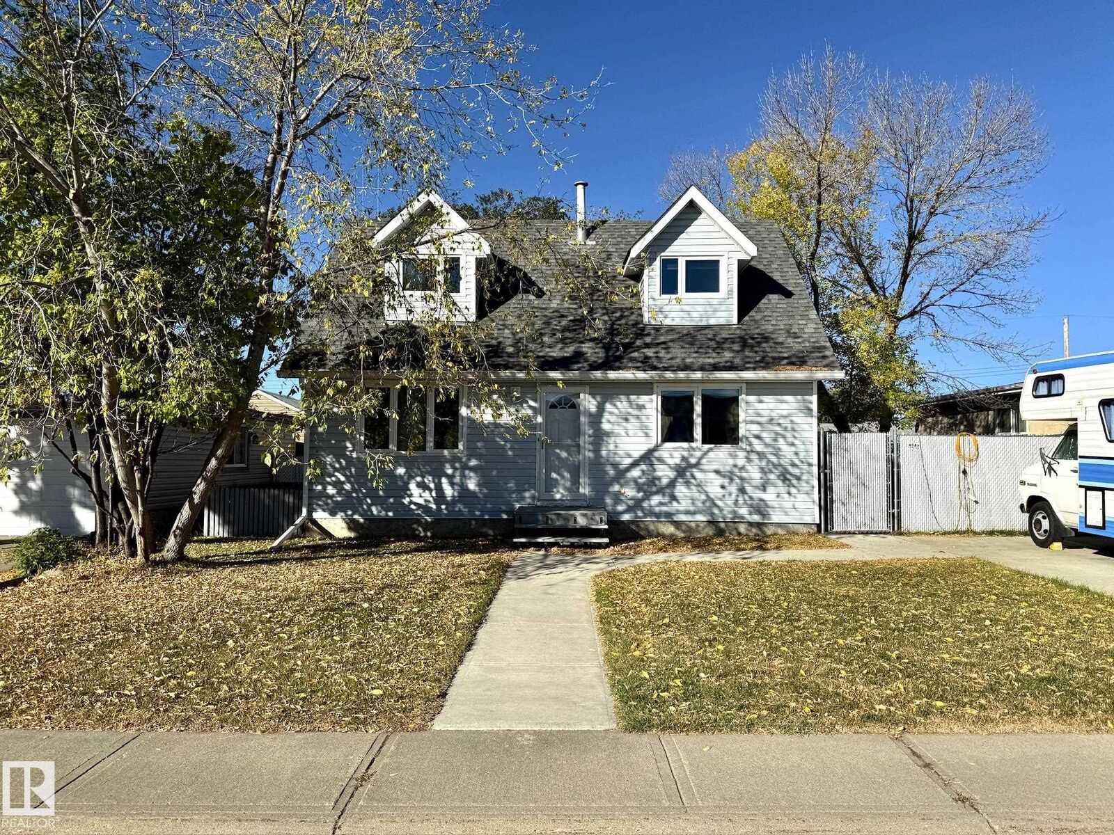 Property Photo:  16 Wild Hay Drive  AB T9G 1S4 