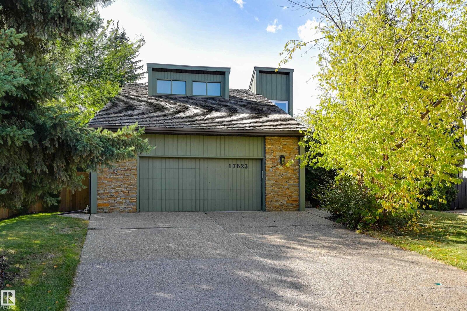 Property Photo: 17623 53 Avenue NW AB T6G 1M4