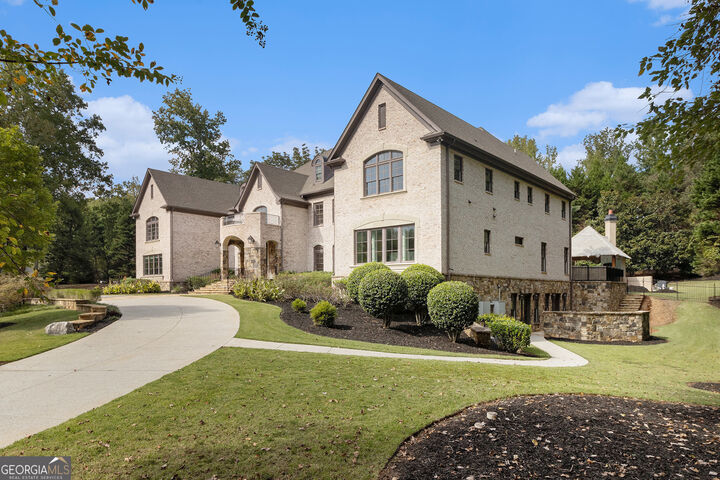 Property Photo:  5005 Heatherwood Court  GA 30075 