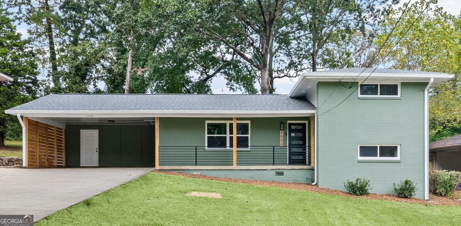 Property Photo:  1564 Boulderwoods Drive SE  GA 30316 