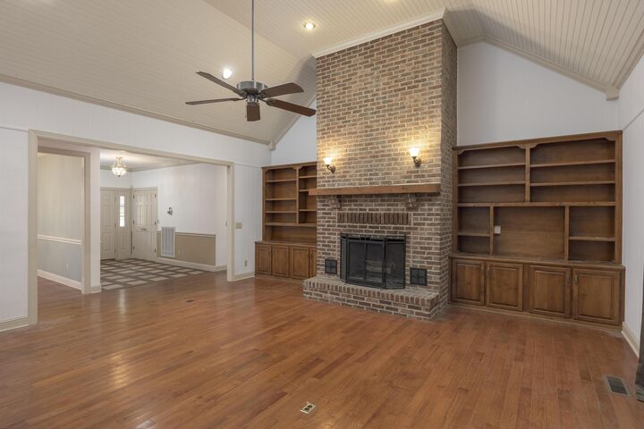 Property Photo: 3837 Windtree Drive TN 37377