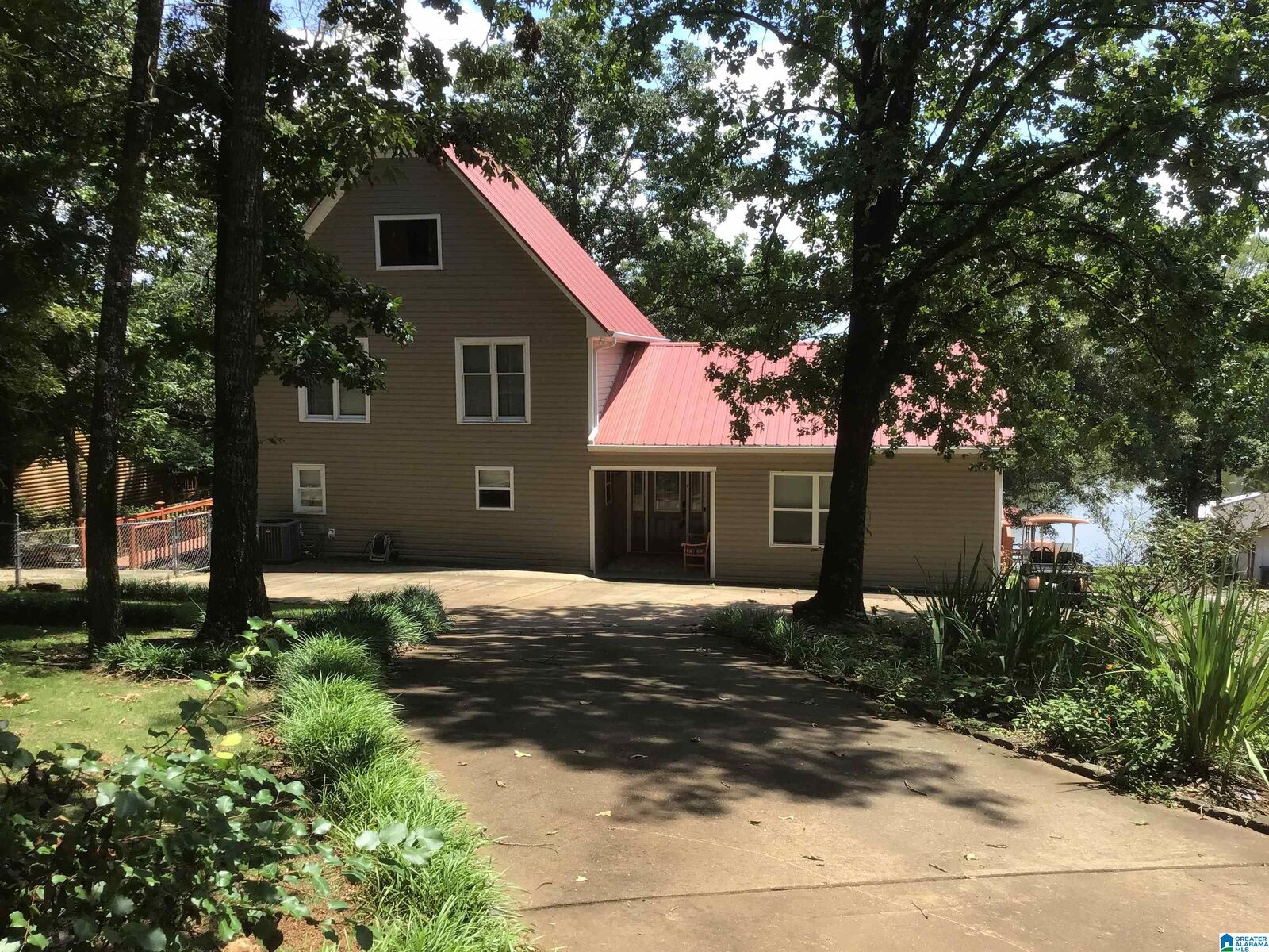 Property Photo: 403 Eureka Road AL 35096
