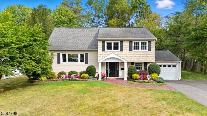 54 Badgley Dr  New Providence Boro NJ 07974 photo