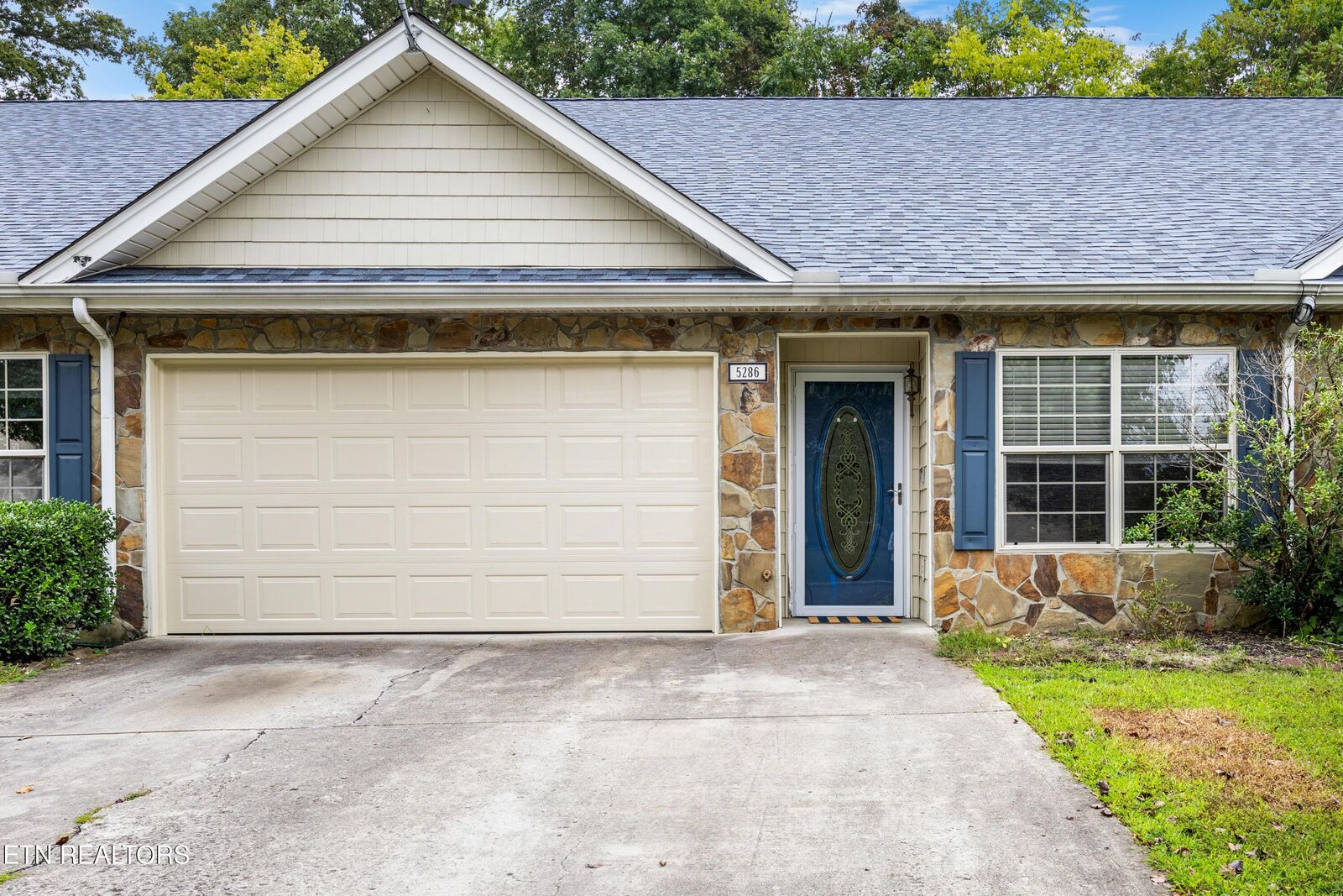 Property Photo:  5286 Avery Woods Lane  TN 37921 