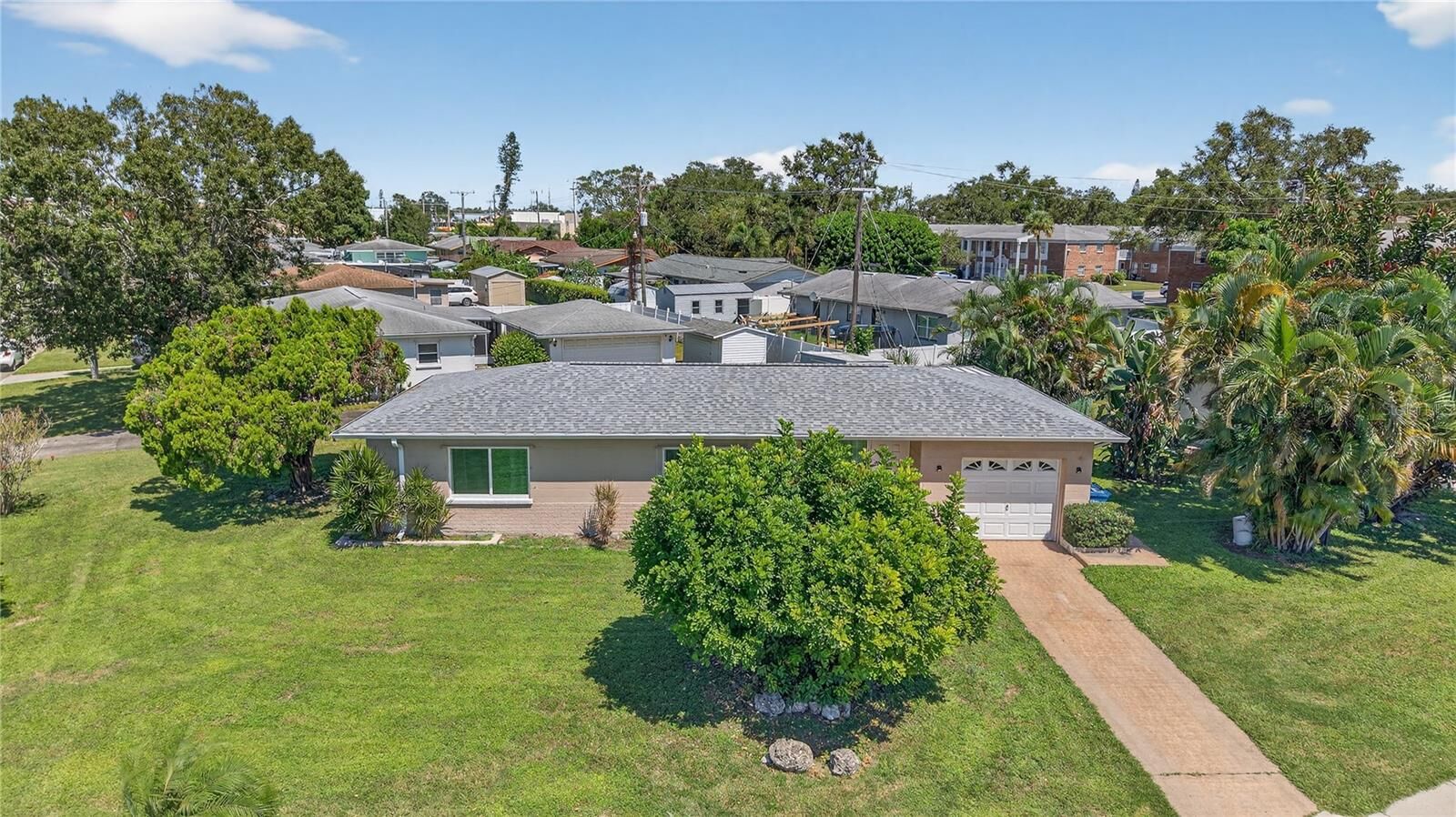 Property Photo:  1004 Orlando Avenue  FL 34207 