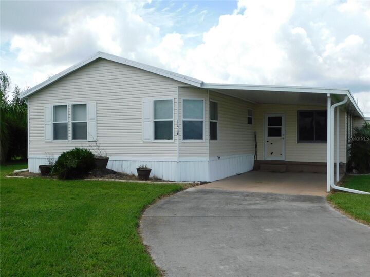 Property Photo: 11725 SW Orange Avenue FL 34269