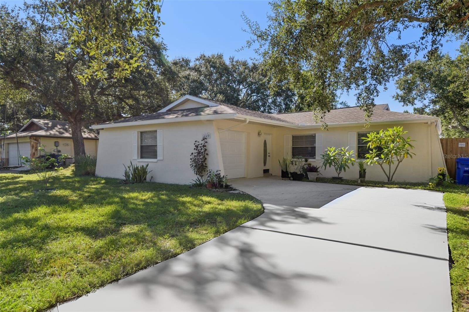 Property Photo:  440 Evergreen Drive  FL 34677 