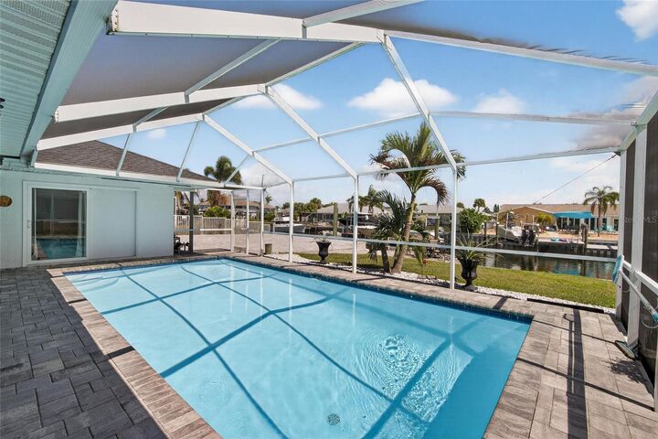 Property Photo: 6337 Cocoa Lane FL 33572