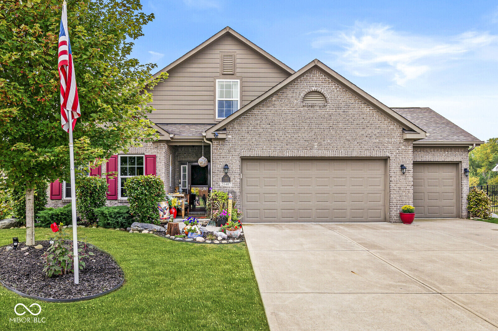 Property Photo:  21407 Hanstock Drive  IN 46062 