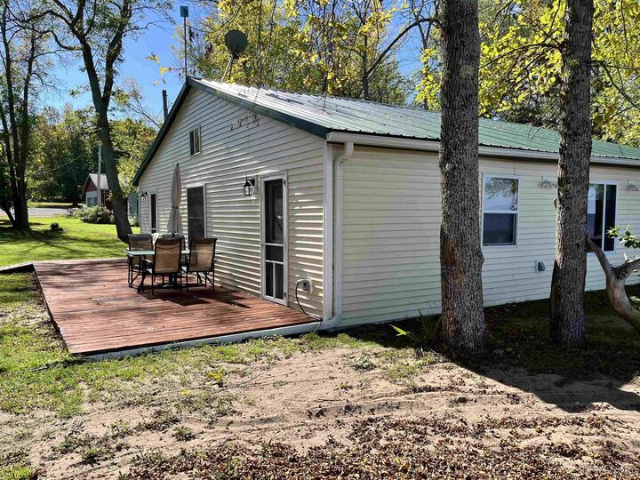 Property Photo:  101 &Amp 119 Pearl Street 2 Cottages  MI 49953 