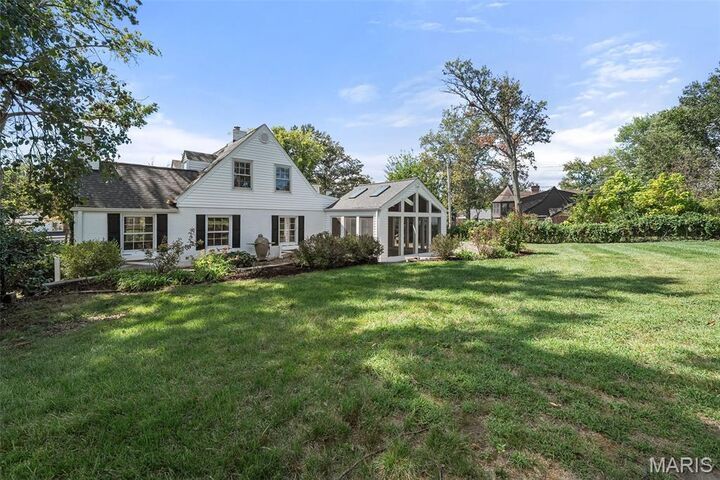 Property Photo:  415 Luther Court  MO 63122 