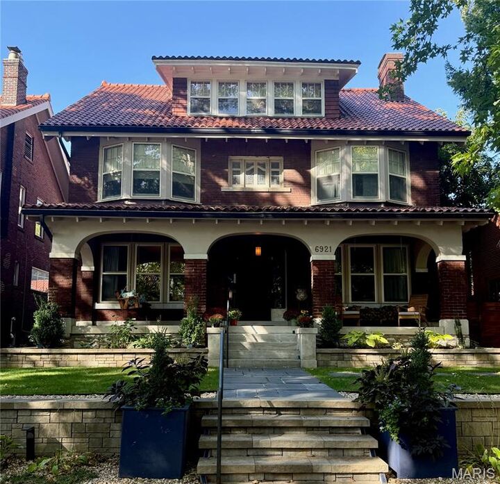 6921 Waterman Avenue  University City MO 63130 photo