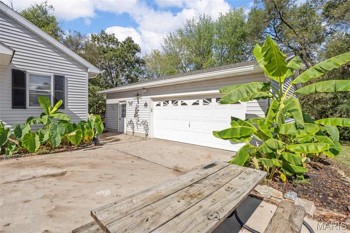 Property Photo:  118 Walnut Street  MO 63369 