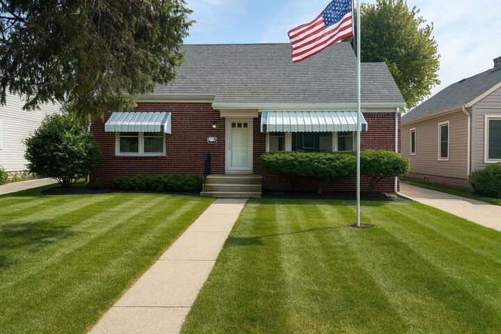 4330 S 5th St  Milwaukee WI 53207 photo