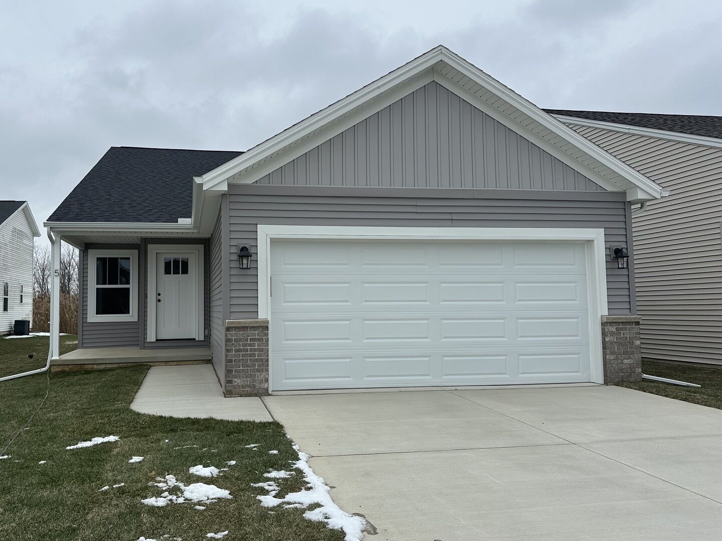 Property Photo: 5 Eric Court IL 61705