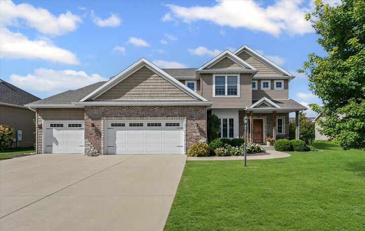 1211 English Oak Drive  Champaign IL 61822 photo