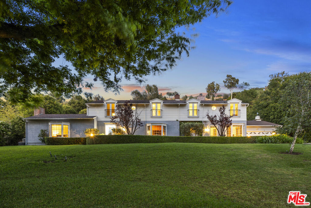 Property Photo:  3734 Longridge Avenue  CA 91423 