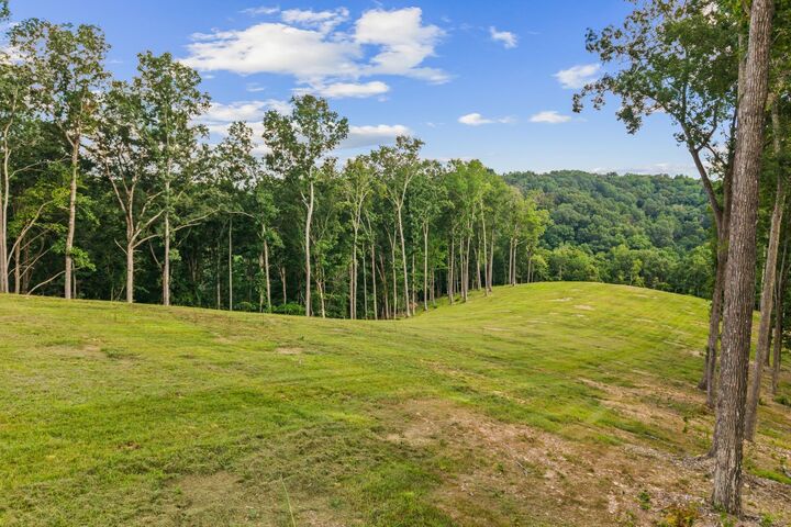 Property Photo: 5204 Drury Ln TN 37064