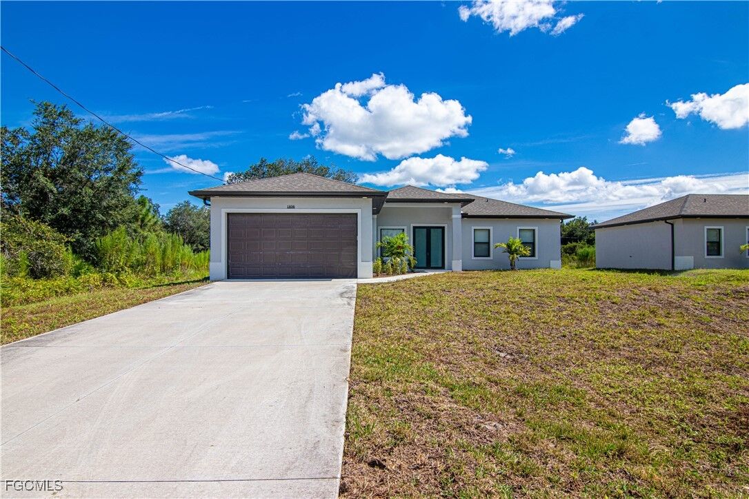 Property Photo:  1836 Lindsay Street  FL 33972 