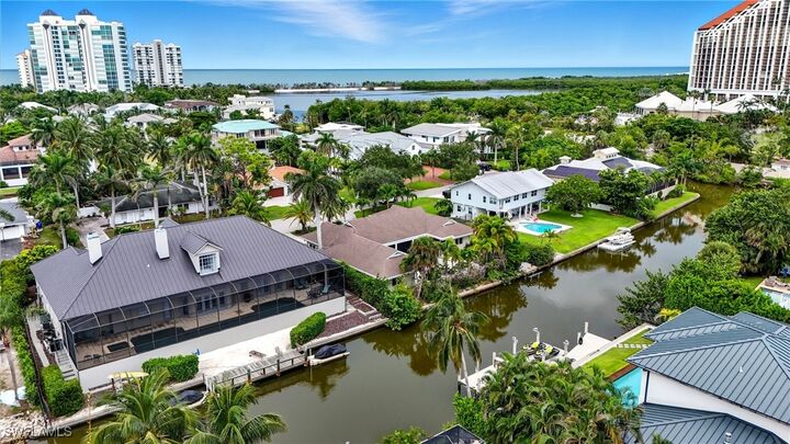 Property Photo:  5122 Starfish Avenue  FL 34103 
