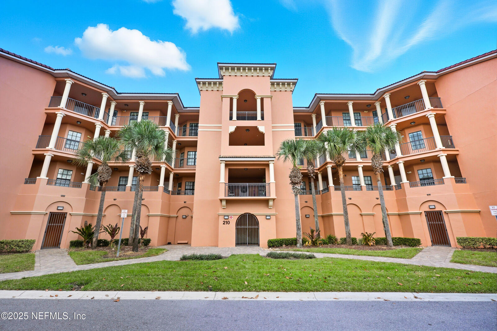 Property Photo: 210 Paseo Terraza 301 FL 32095