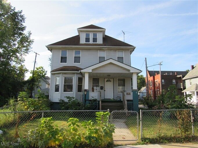 Property Photo: 10202 North Boulevard OH 44108