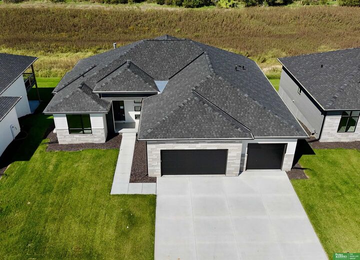 Property Photo:  5522 N 213 Avenue  NE 68022 