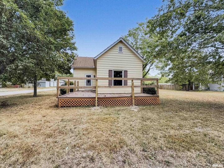 202 S Jenette Avenue  Buckner IL 62819-1209 photo