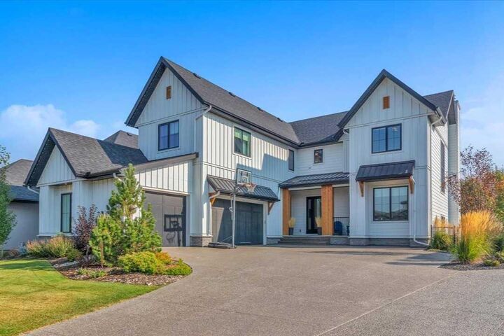 Property Photo:  41 Morning Mist Lane  AB T1S 4K6