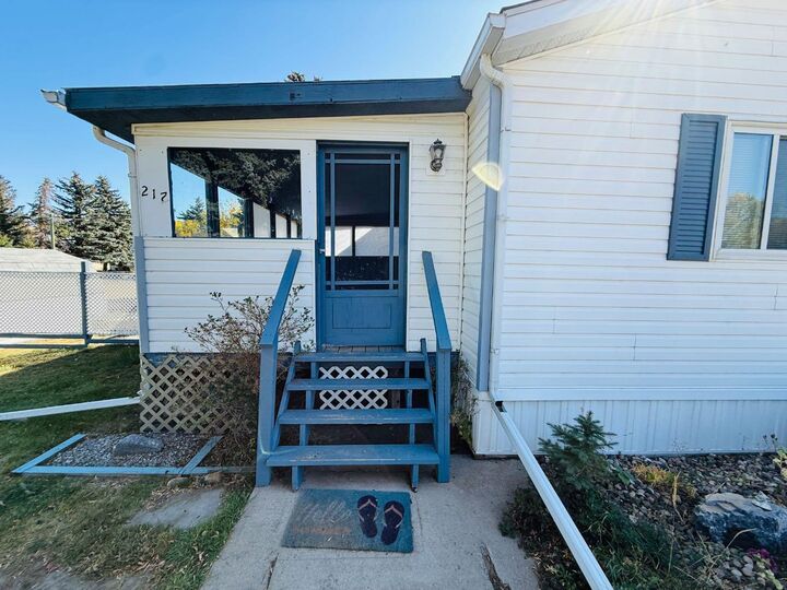 Property Photo:  217 Centre Street  AB T0K 0V0 