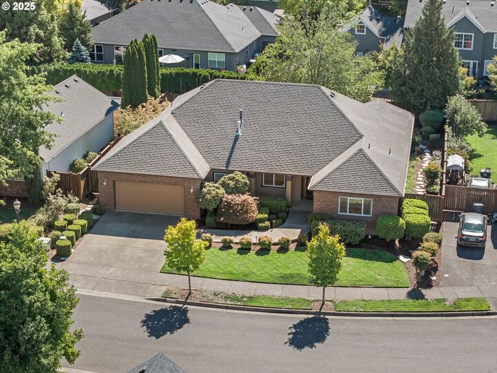 Property Photo:  3322 St Kitts Ave  OR 97408 