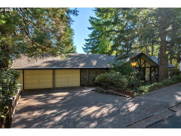 1065 Brookside Dr  Eugene OR 97405 photo