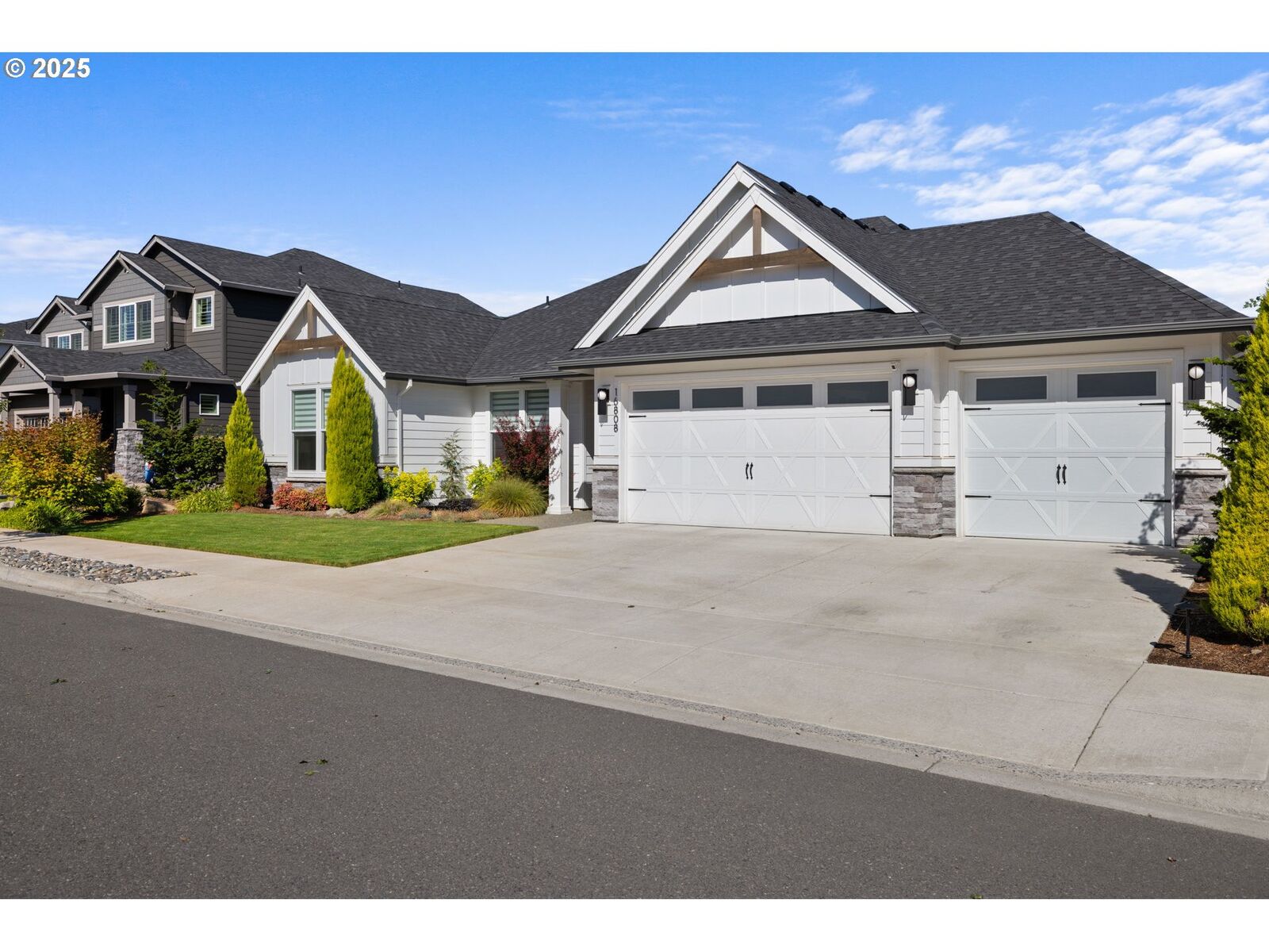 Property Photo:  16808 NE 80th St  WA 98682 