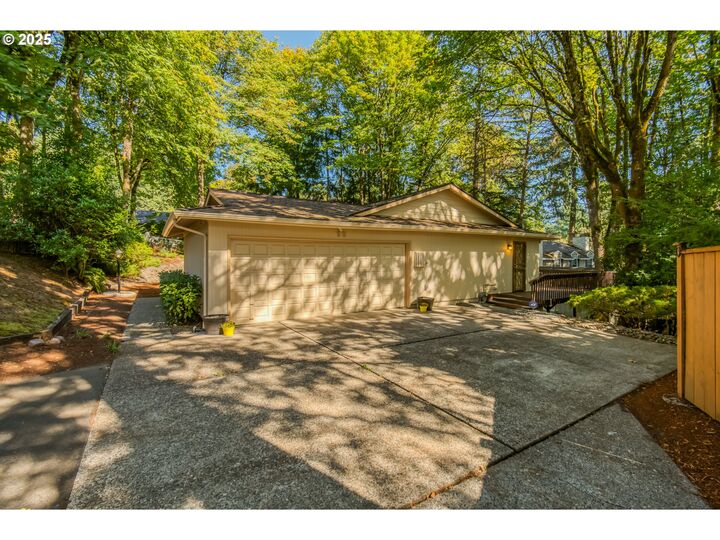 Property Photo:  50 Touchstone  OR 97035 