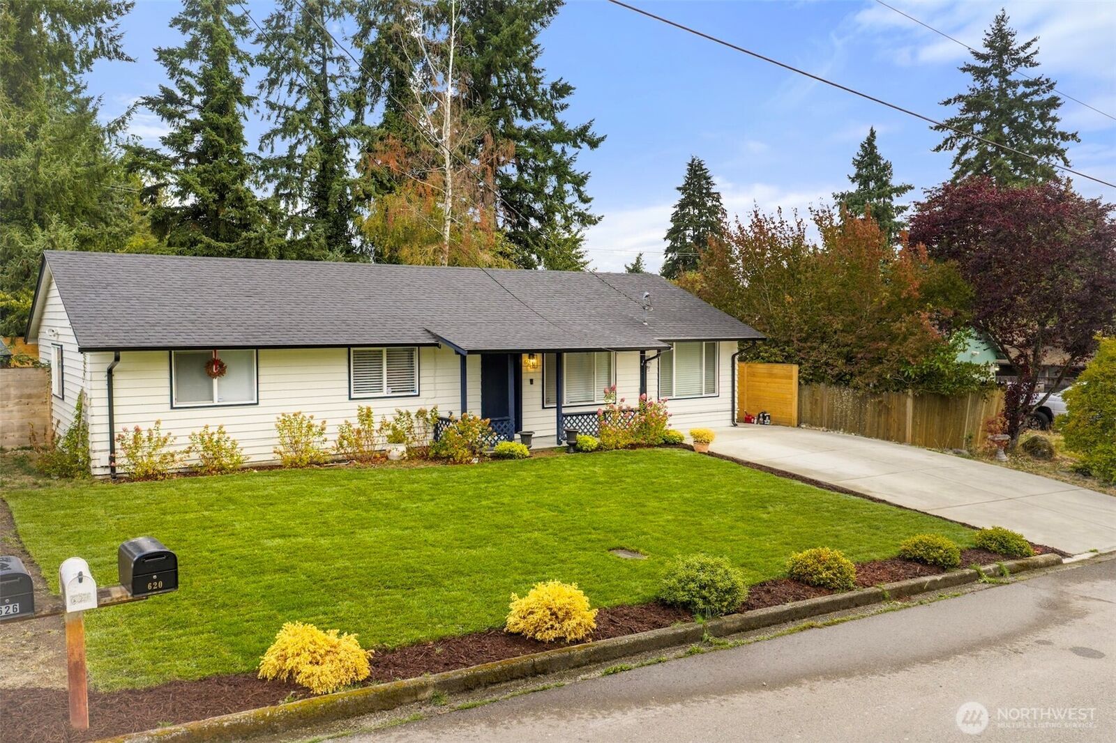 Property Photo:  620 SW 302nd Street  WA 98023 