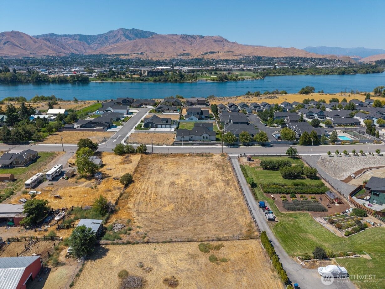 Property Photo:  0 NW Columbia Avenue  WA 98802 
