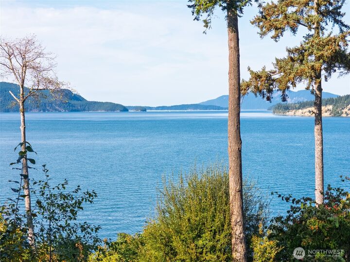 Property Photo:  3820  Leeward Lane  WA 98221 
