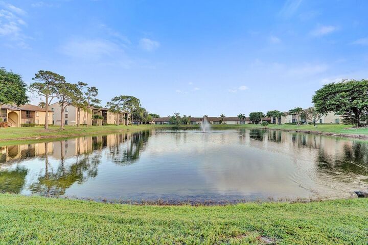 Property Photo:  633 Sea Pine Way H  FL 33415 