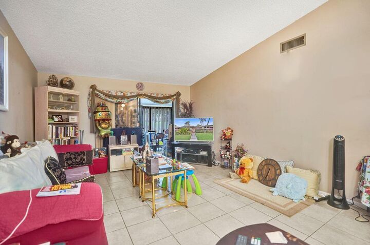 Property Photo: 633 Sea Pine Way H FL 33415