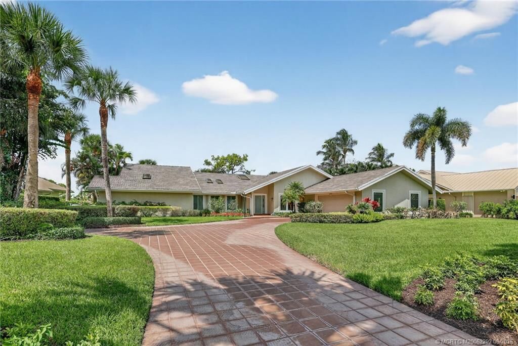 Property Photo:  6340 SE Mariner Sands Drive  FL 34997 