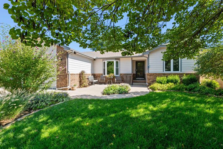 Photo de la propriété:  810 N Parkridge St  KS 67212 