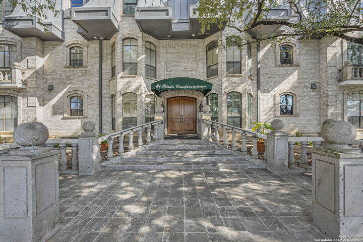 Property Photo: 100 W El Prado 216 TX 78212