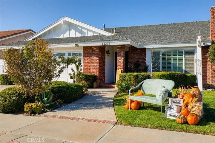 Property Photo:  10231 Bunting Avenue  CA 92708 