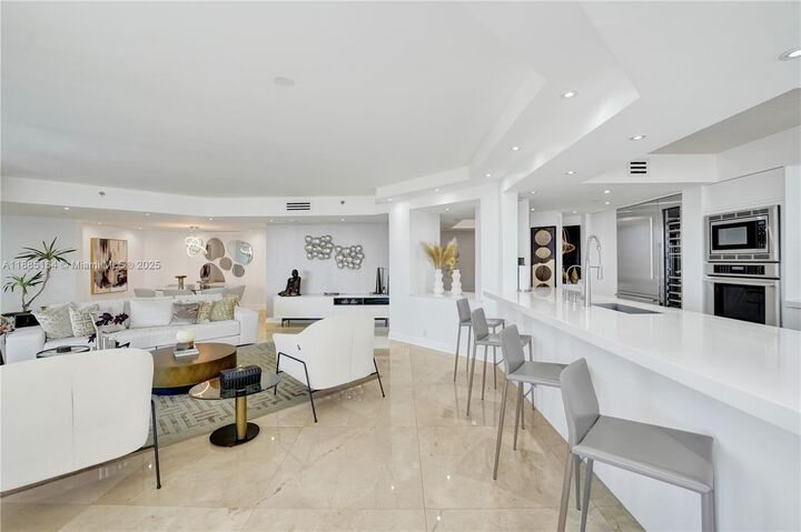 Property Photo: 20185 E Country Club Dr 2304 FL 33180