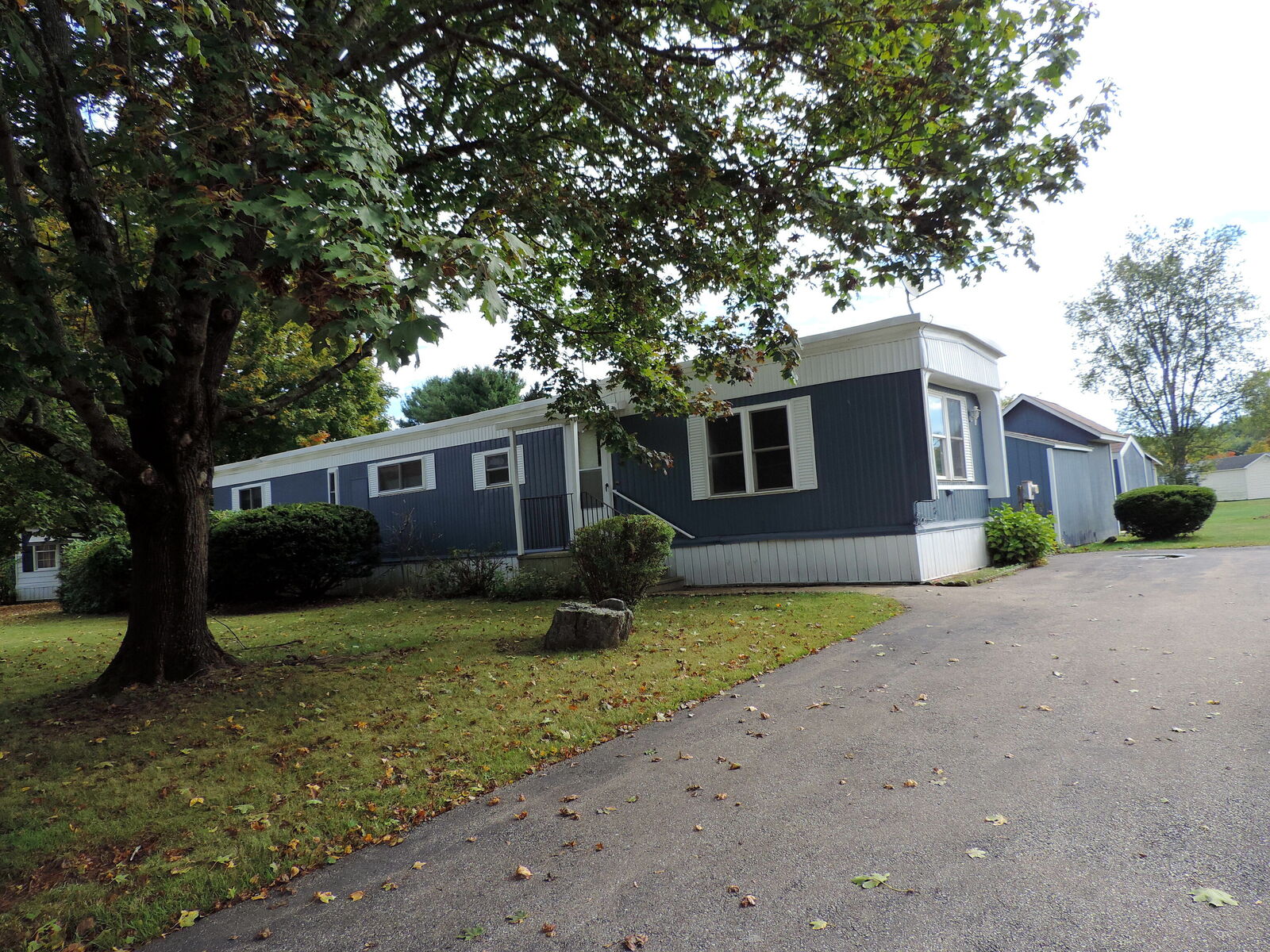 Property Photo: 81 Parkway Drive CT 06277