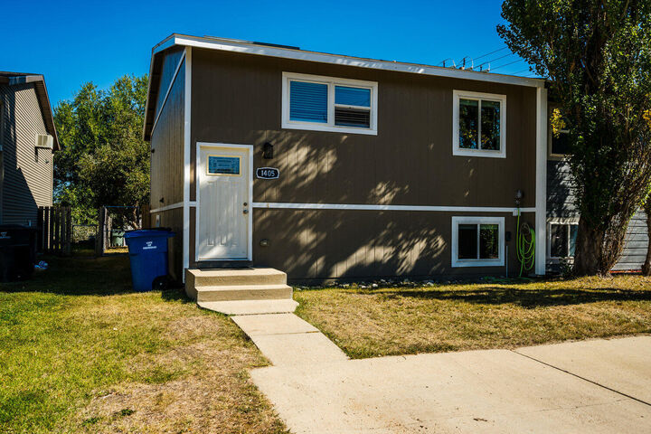 Property Photo: 1405 Ridgeway Avenue WY 82801