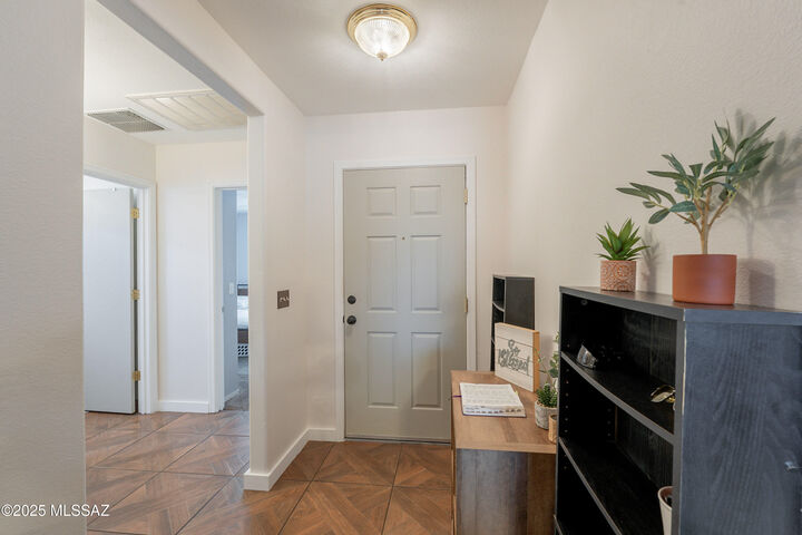 Property Photo:  650 W Calle Franja Verde  AZ 85629 